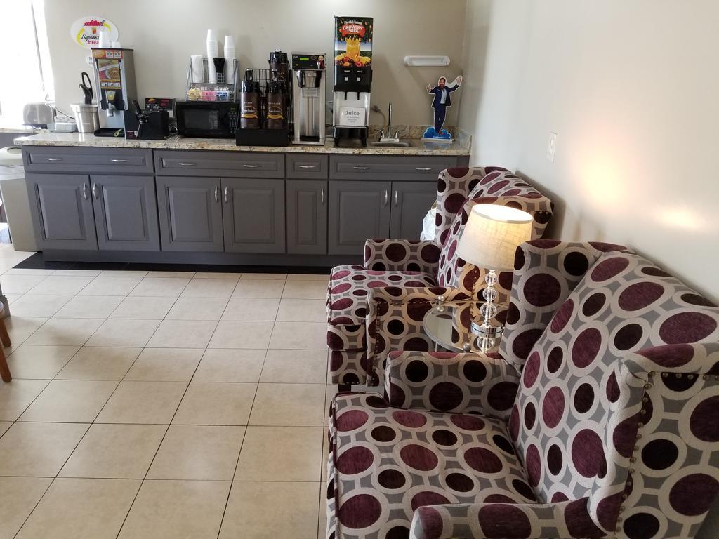 拉法叶温德姆速8酒店 外观 照片